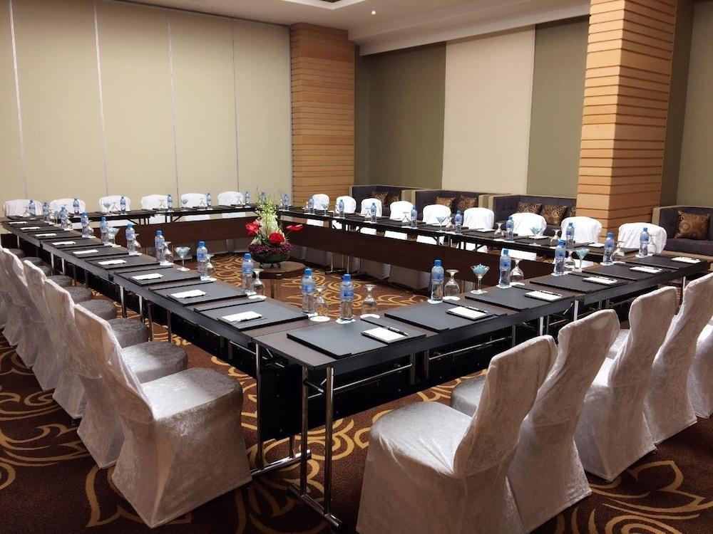 מנאמה Ramee Rose Hotel מראה חיצוני תמונה